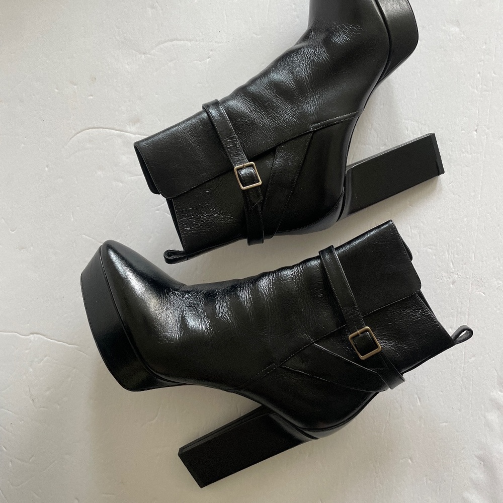 YSL Yves Saint Laurent “Vika” Calfskin Booties  sz 42 IT (10 US)